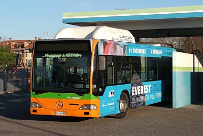 Dramma in Aereo: Bus a Metano in Fiamme vicino Perugia