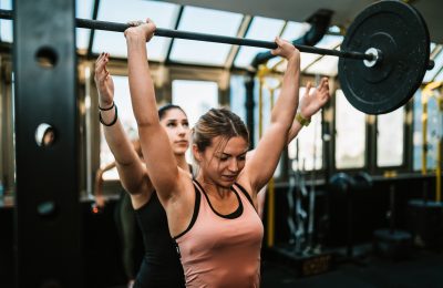Esperienze di sport con benefici multipli: esercitarsi con i dolori? Ecco cosa ne pensano gli esperti
