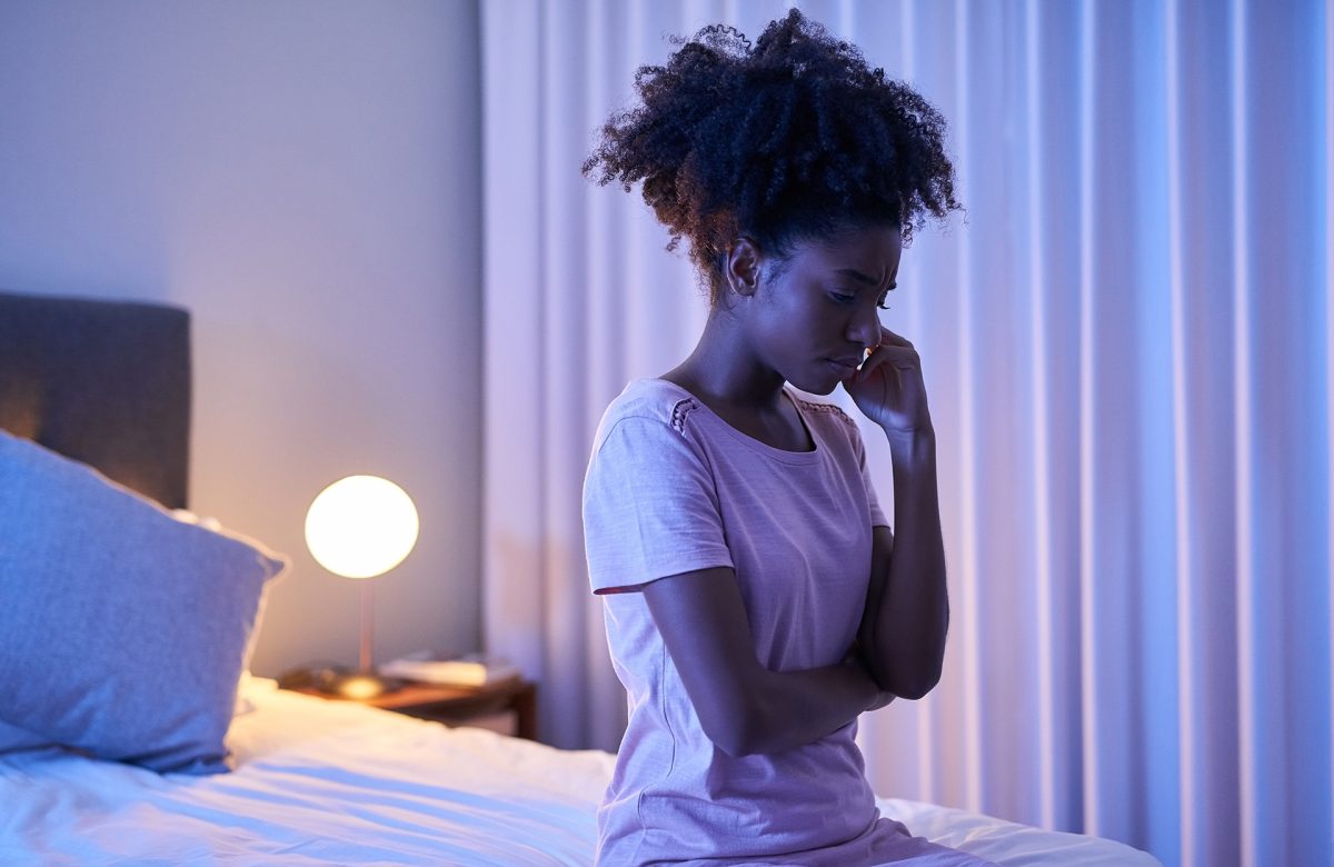 Risvegli notturni: cos'è il rumore rosa e come può aiutarci a dormire meglio