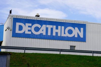 Scopri come trovare la felicità nel 2023 con le ultime giacche sportive da donna Decathlon a prezzi imbattibili!