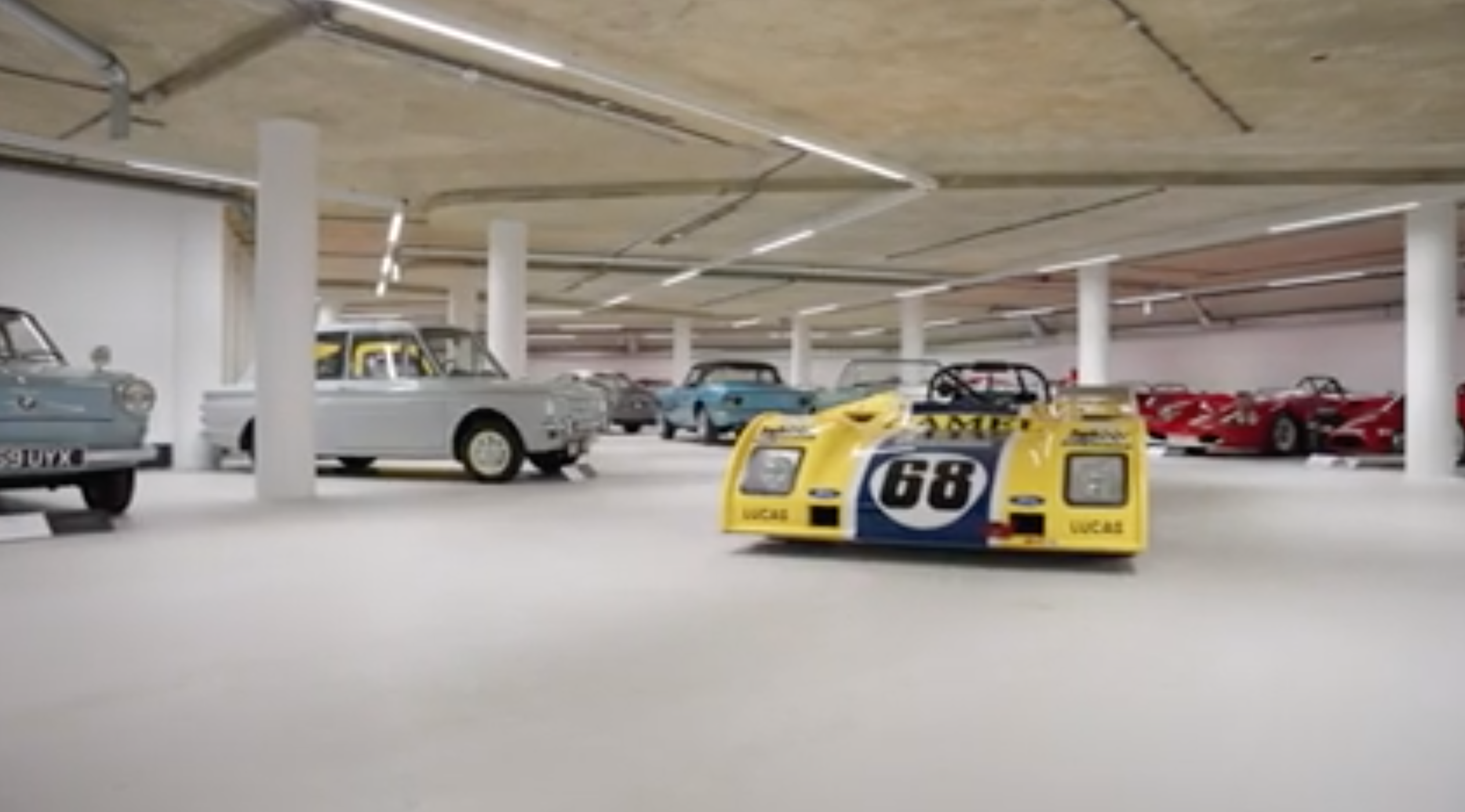 Scopri l'affascinante collezione di auto di Gordon Murray: una meraviglia da ammirare!