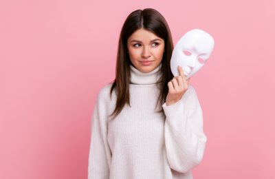Scopriamo insieme quale segno zodiacale è il più ipocrita e quale è il meno: ecco la classifica!